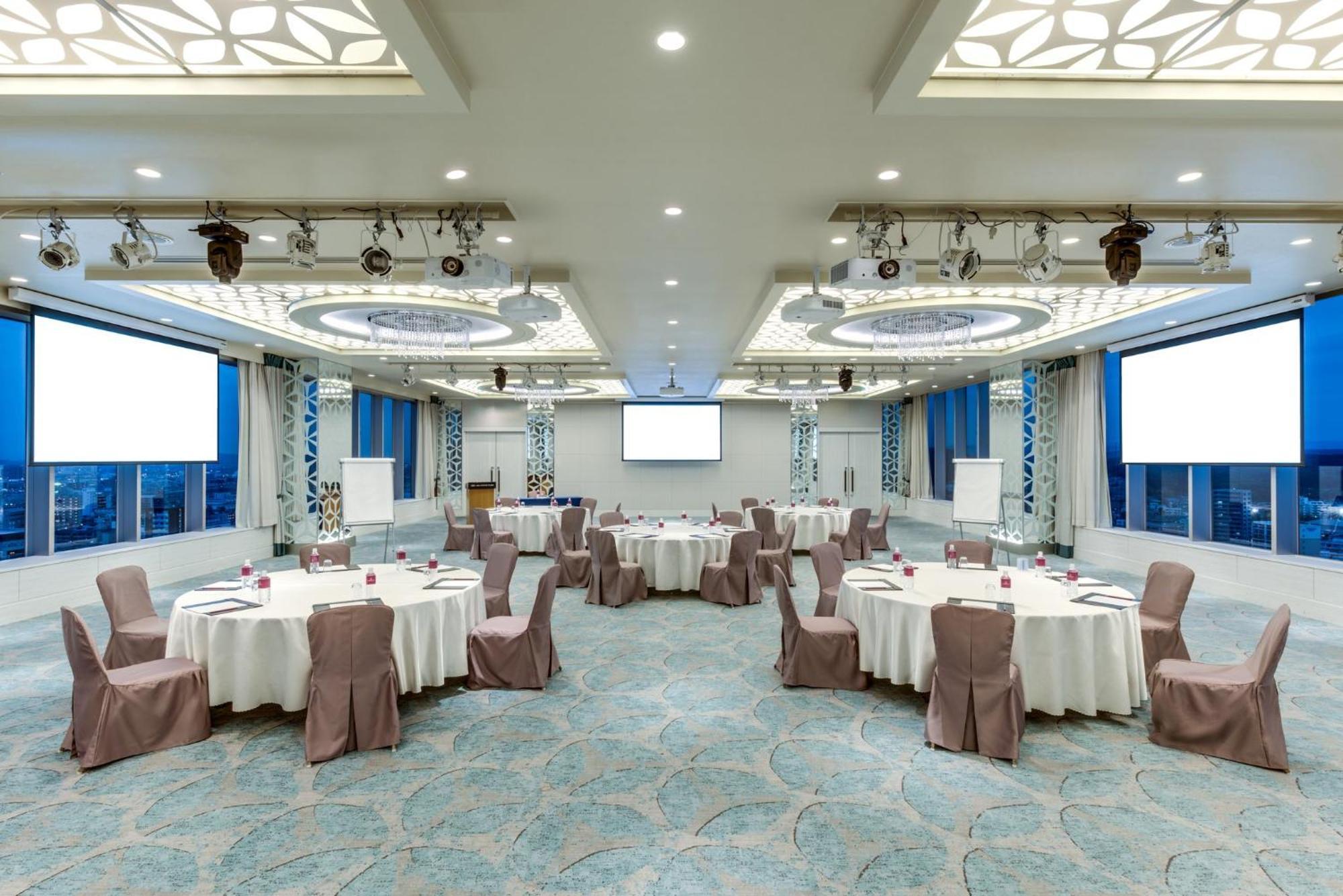 Ana Crowne Plaza Okayama By Ihg Hotel Екстериор снимка